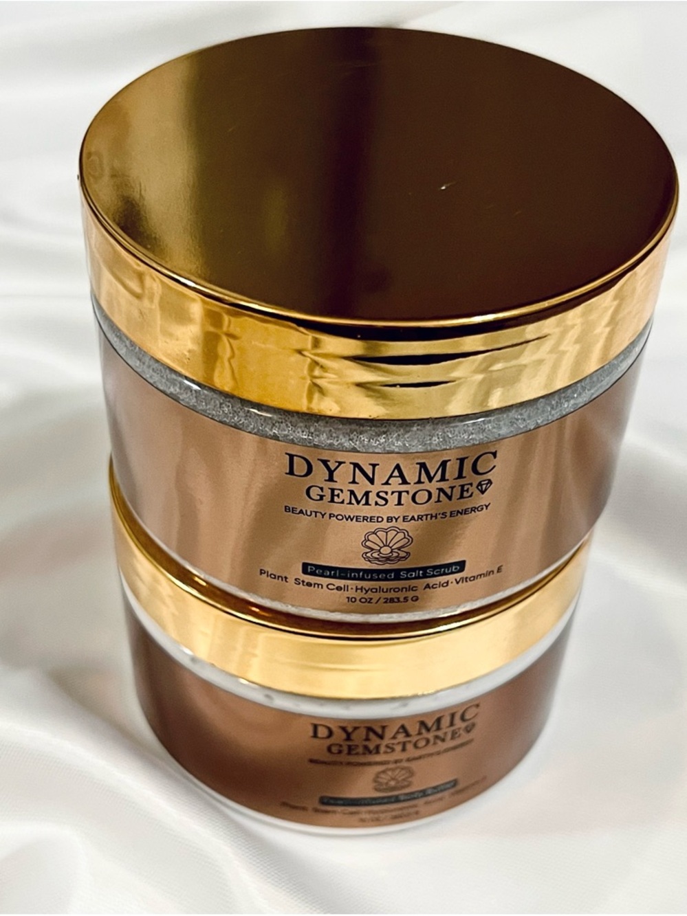 Dynamic Gemstone Pearl-Infused 
BODY BUTTER & SALT SCRUB